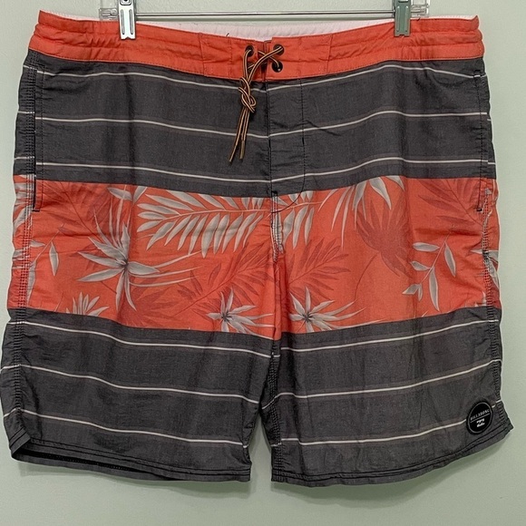Billabong board shorts size 38 with 2 side pockets Very comfy - Picture 1 of 6